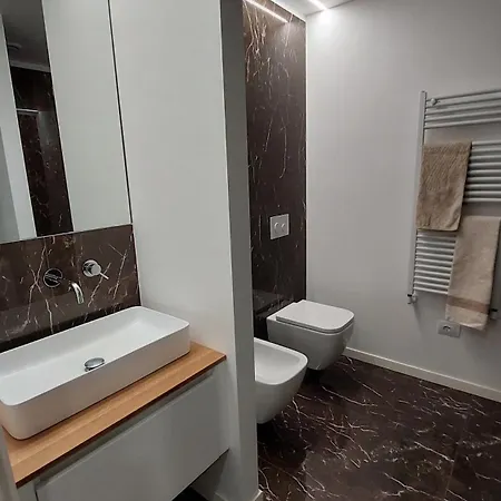 Moderno Tra Stazione E Loreto Apartamento *